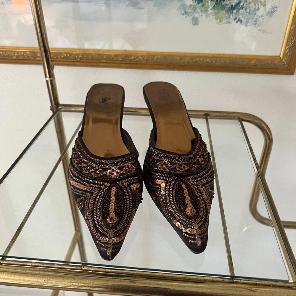 Vintage Vanity 00s 90s Beaded Kitten Heels